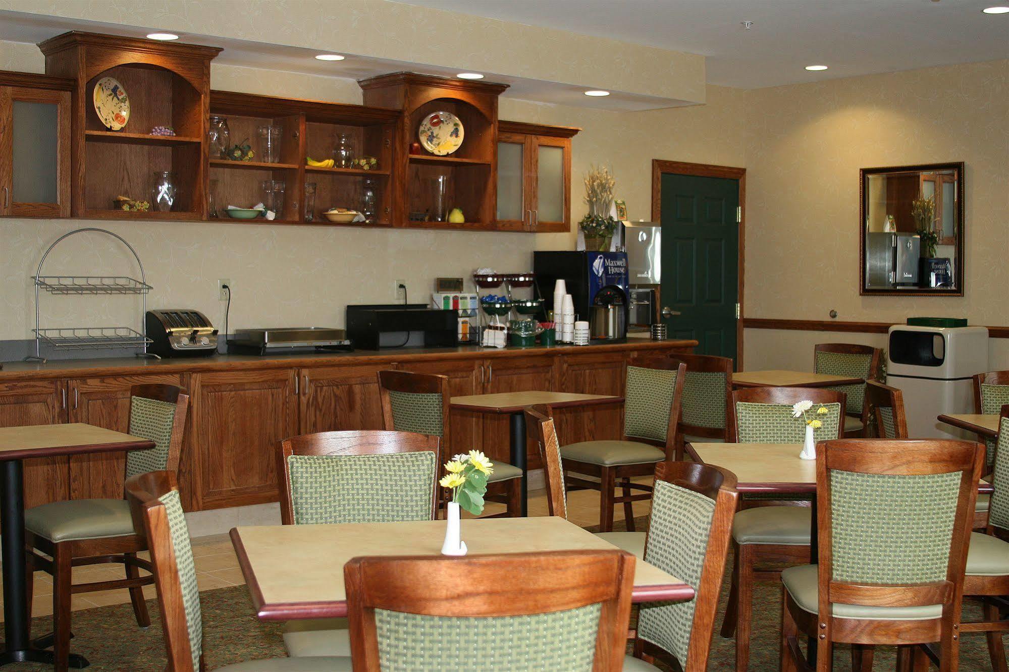 Country Inn & Suites By Radisson, Ithaca, Ny Restaurant photo